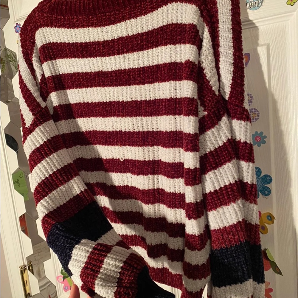 Sweater - Picture 3 of 7